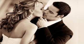 happy-kiss-day-coupl