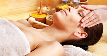 Aromatherapy-Facial