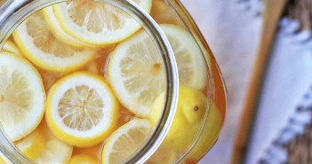 Brewer’s-yeast-and-lemon
