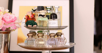 Cake-stands-for-perfumes