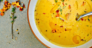 Walnut-and-cream-Soup