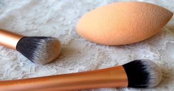 use clean sponges and brushes