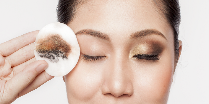 7 Reasons Why To Wash Your Face Before Going To Bed